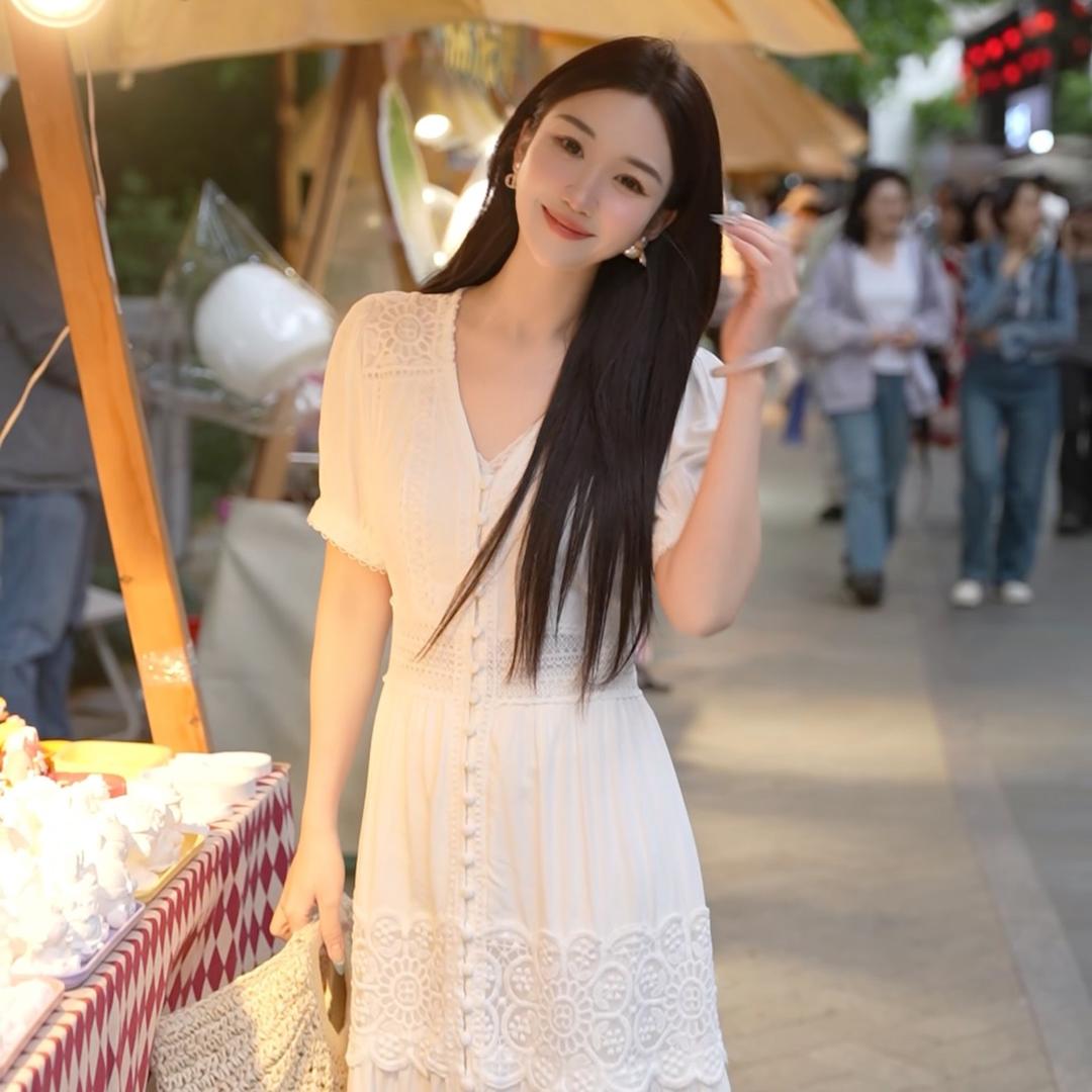 南油LILI设计师