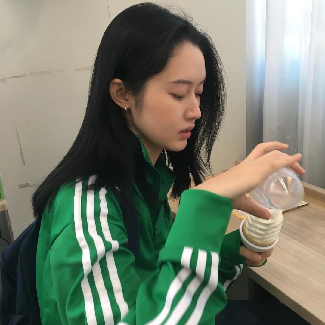 不提倡熬夜第一人