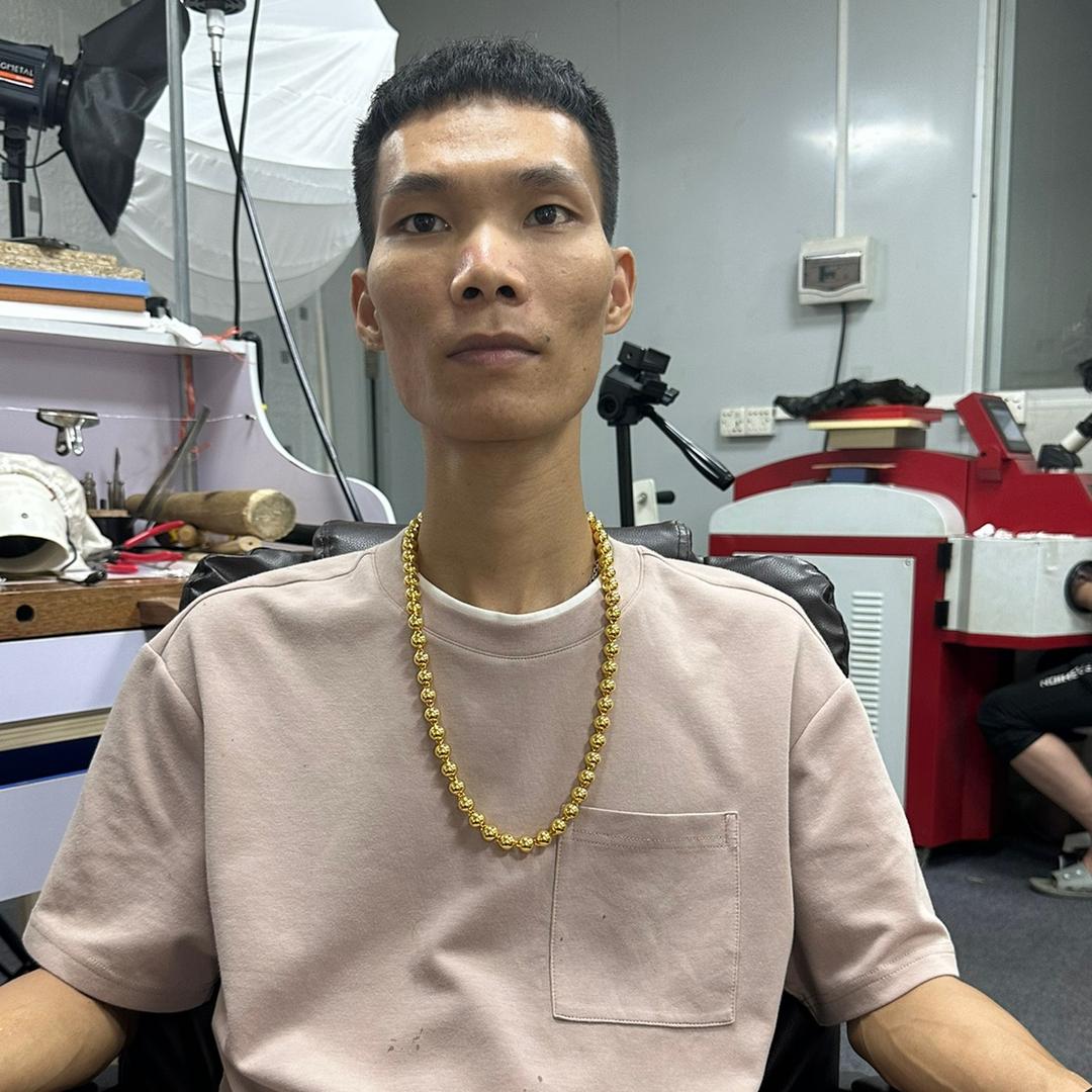 溢钻珠宝