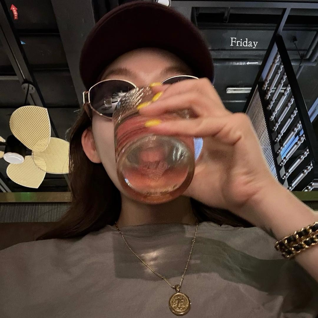 冉冉子.
