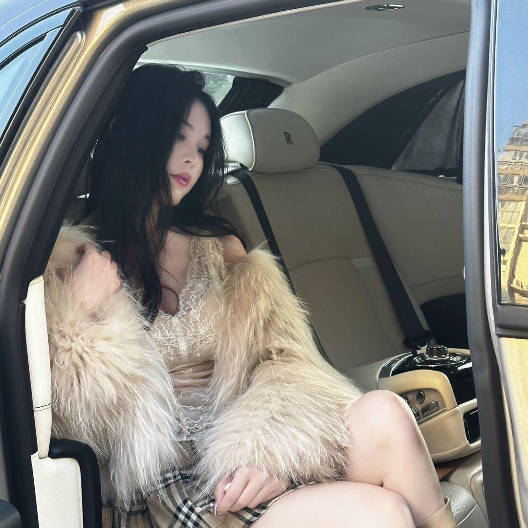 LL（环球世界ing）