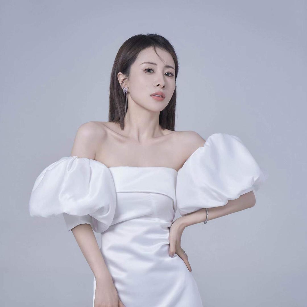 小浪静品质穿搭