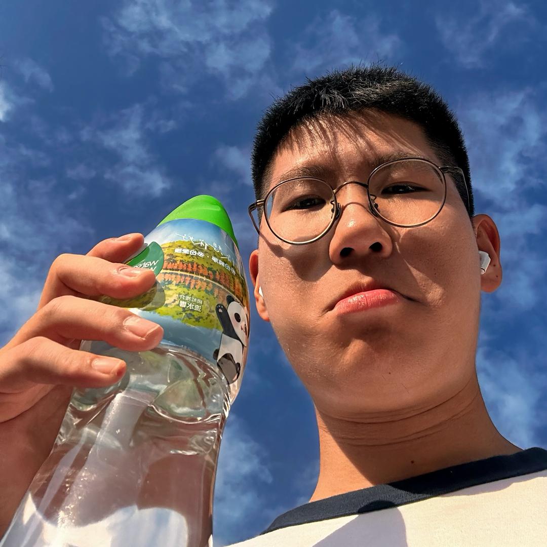 康明康明