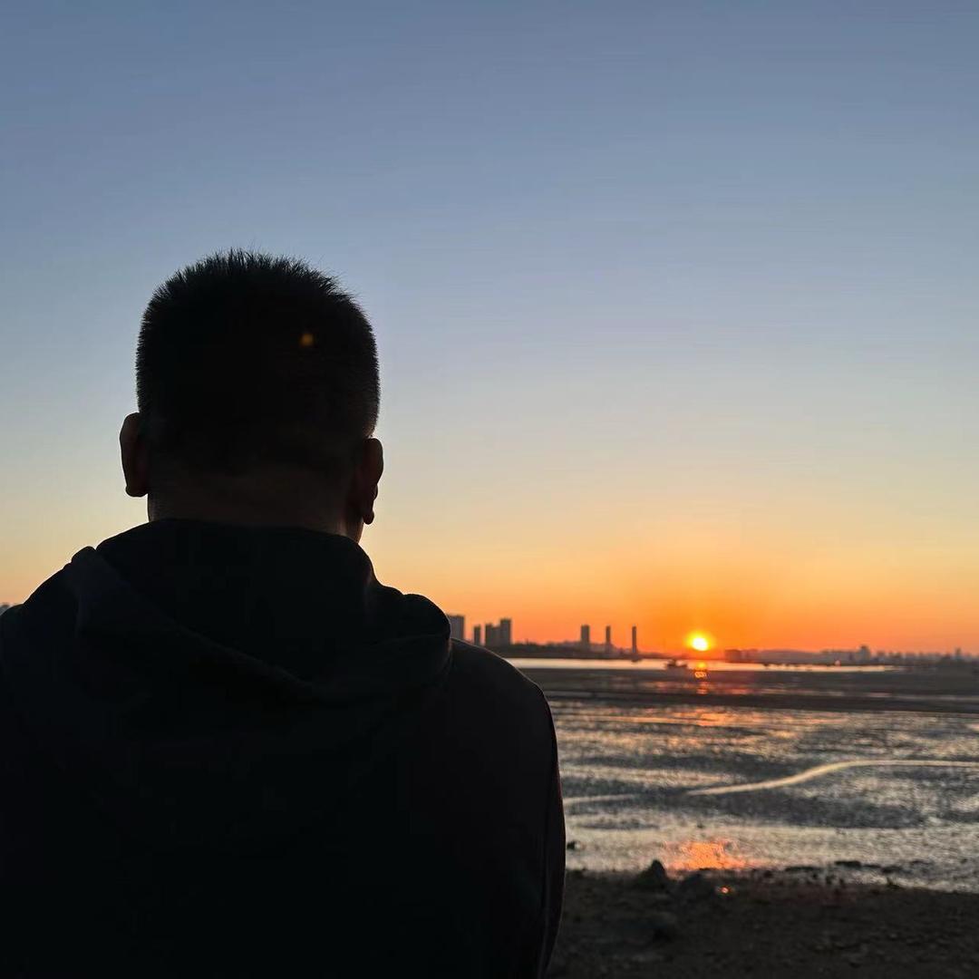 林深雾浓