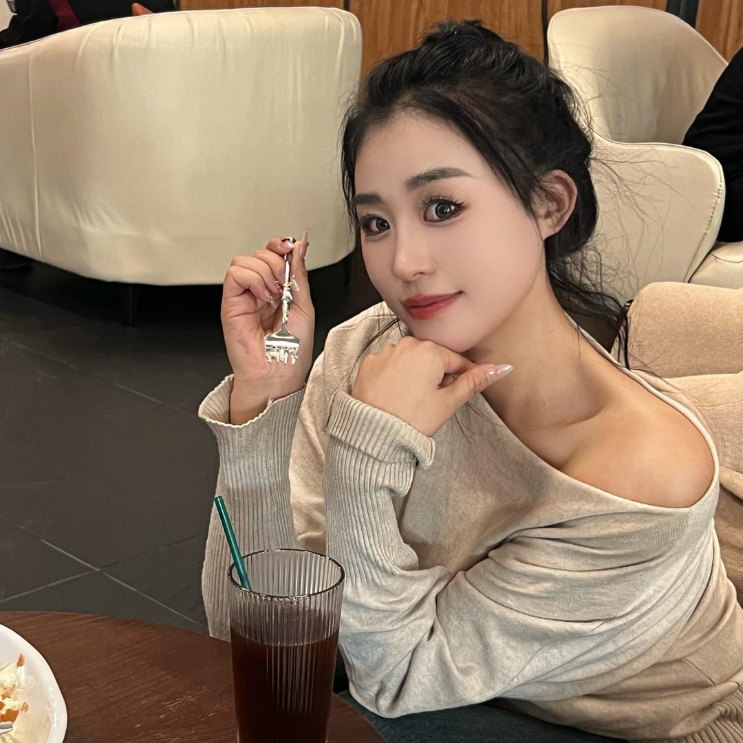 小尹吃不够（联联）