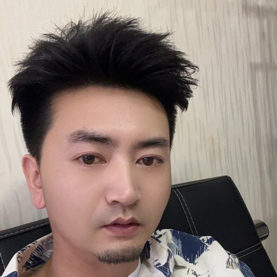 平凉寨子街铭剪专业烫发店