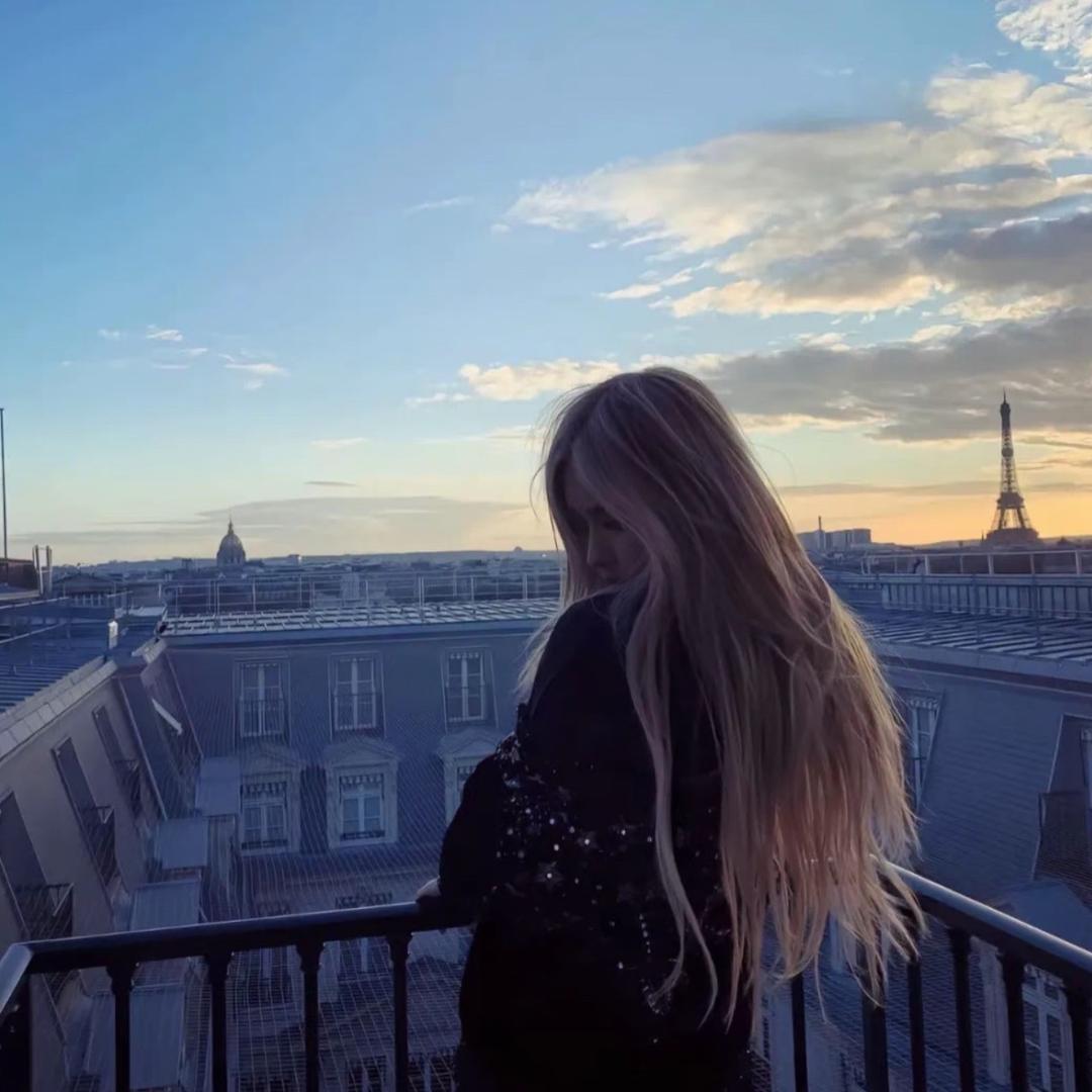 sasa（被Jisoo比心版）