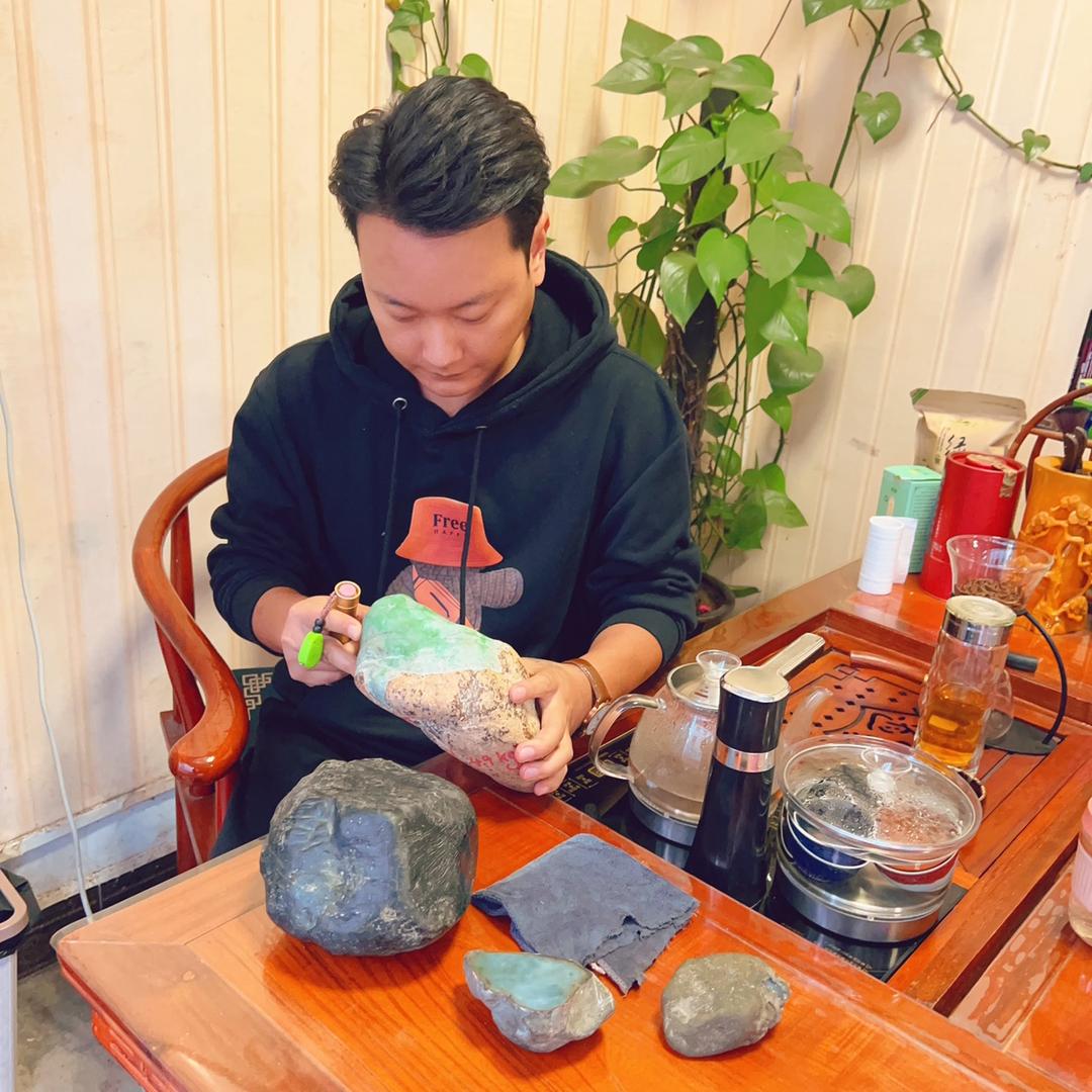 阿勇和翡翠