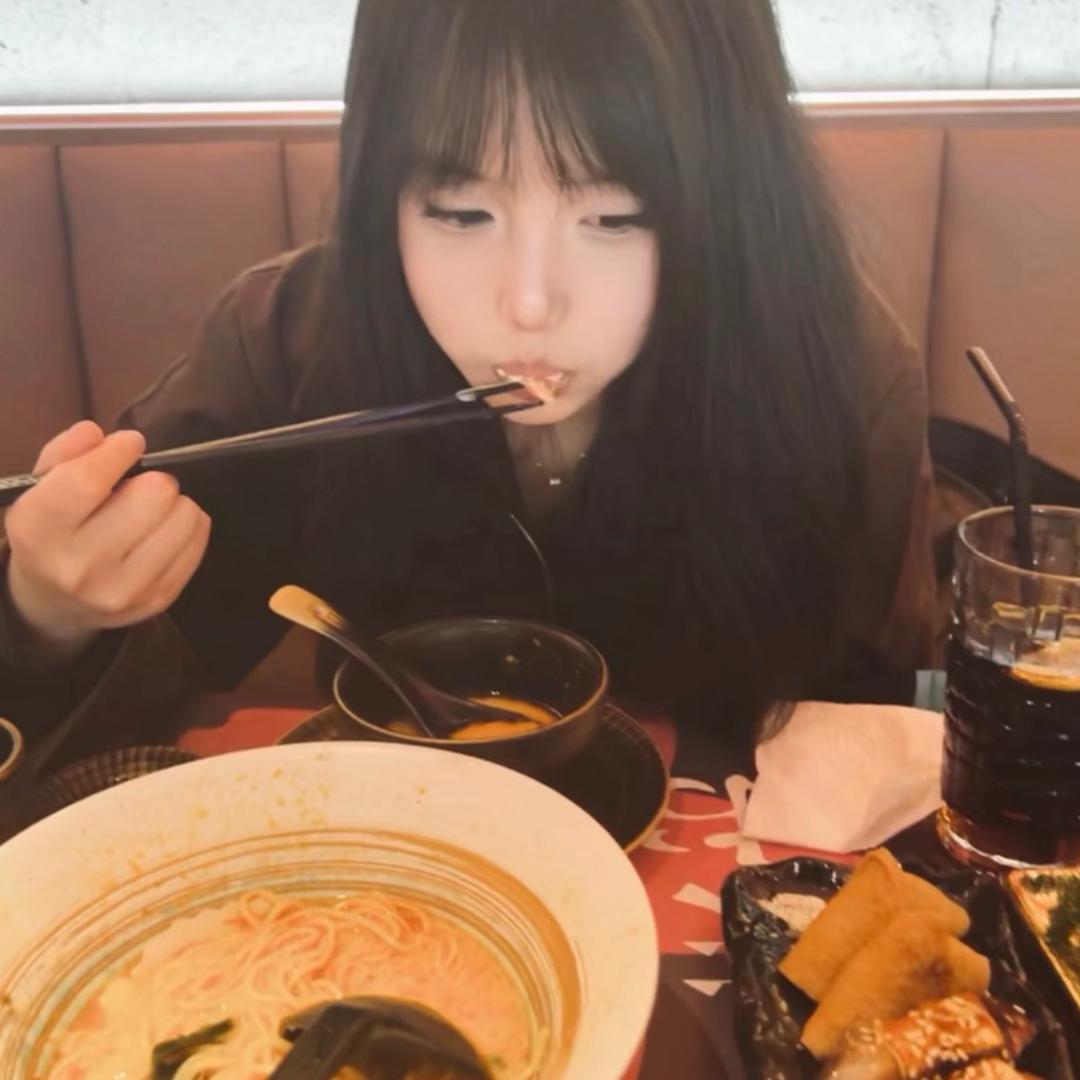 小可^