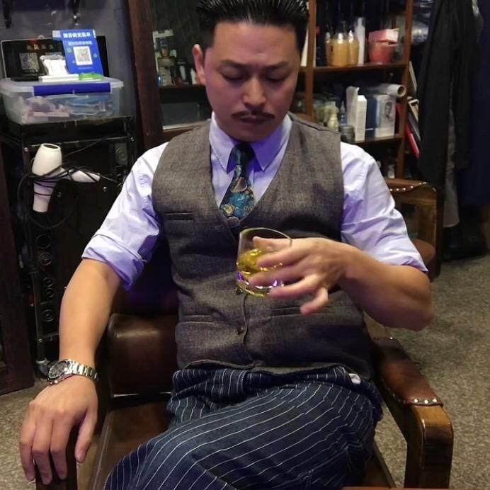 杭州临平老余男士理发馆