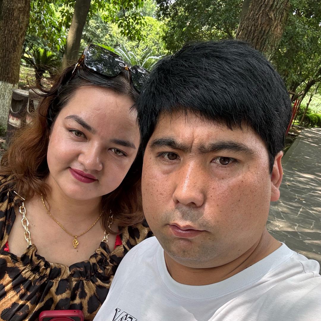 新疆和田好兄弟原