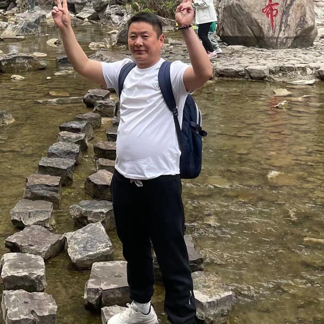 鹿邑SSWW浪鲸卫浴～高先生