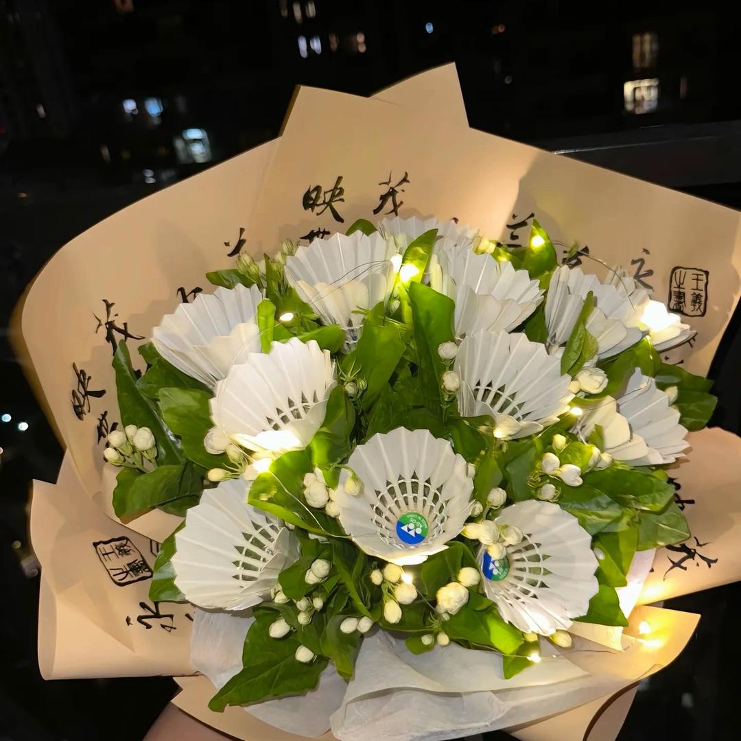 羽毛球运动衣