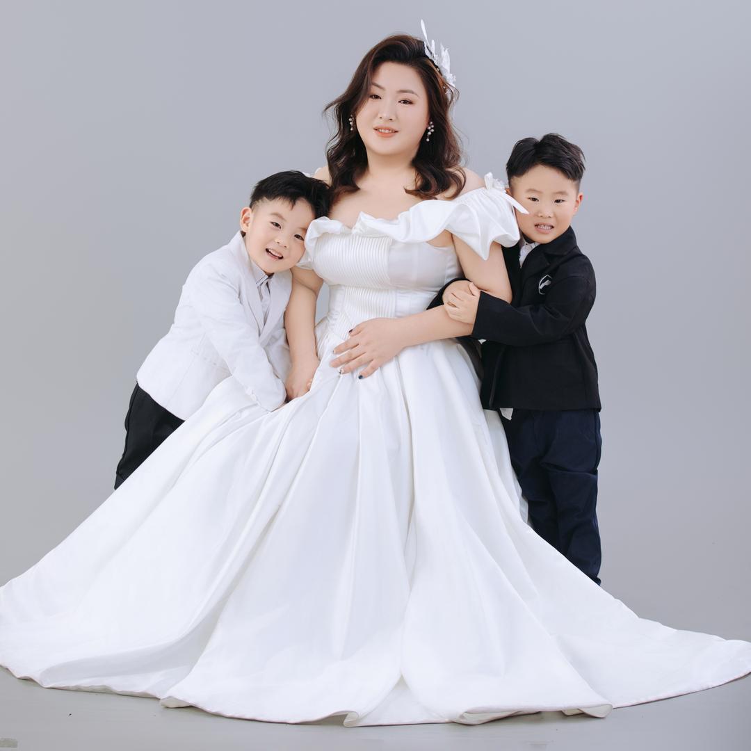 双胞胎宝妈 娜娜