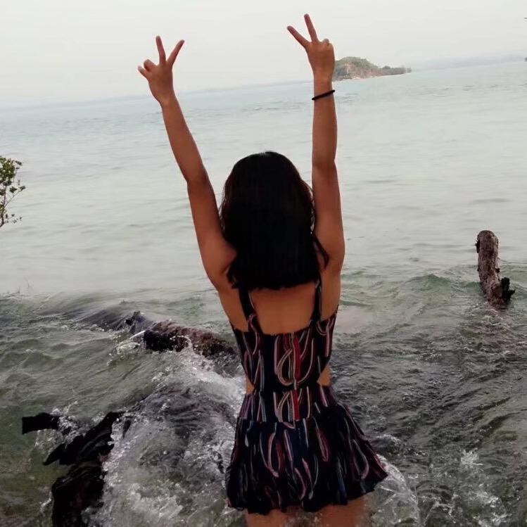傲娇的傻妞儿