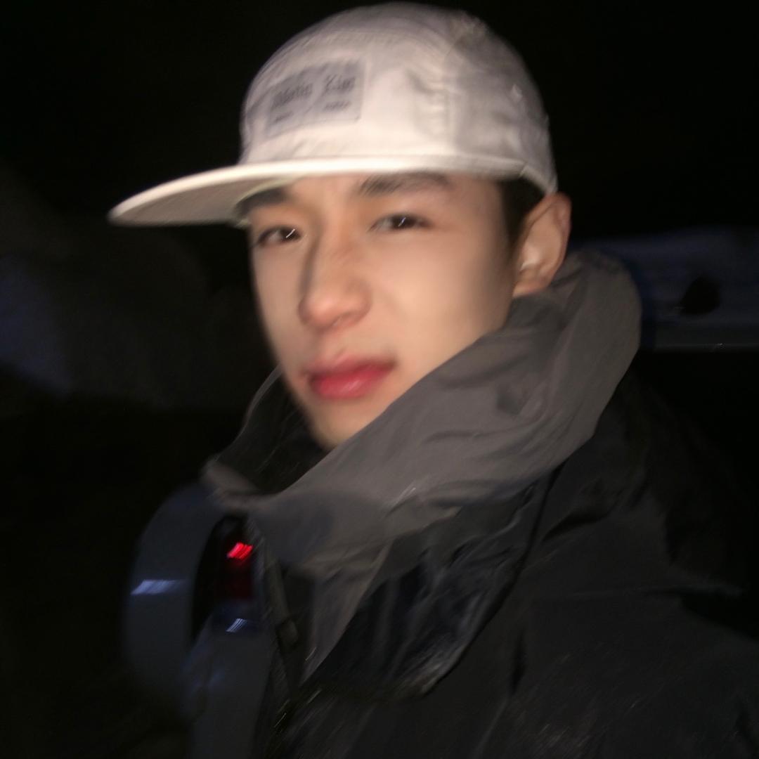 就叫小郑