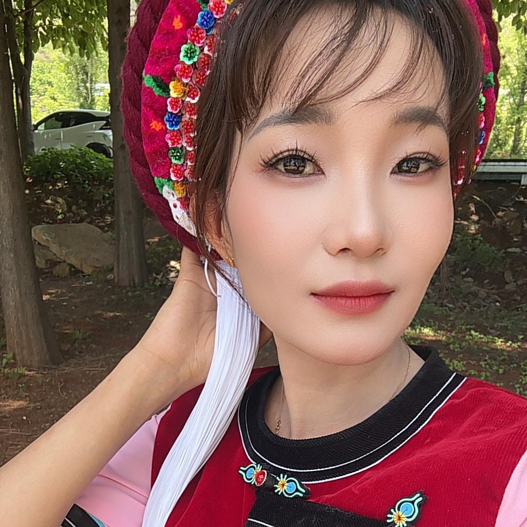 刘大漂亮白族服装店