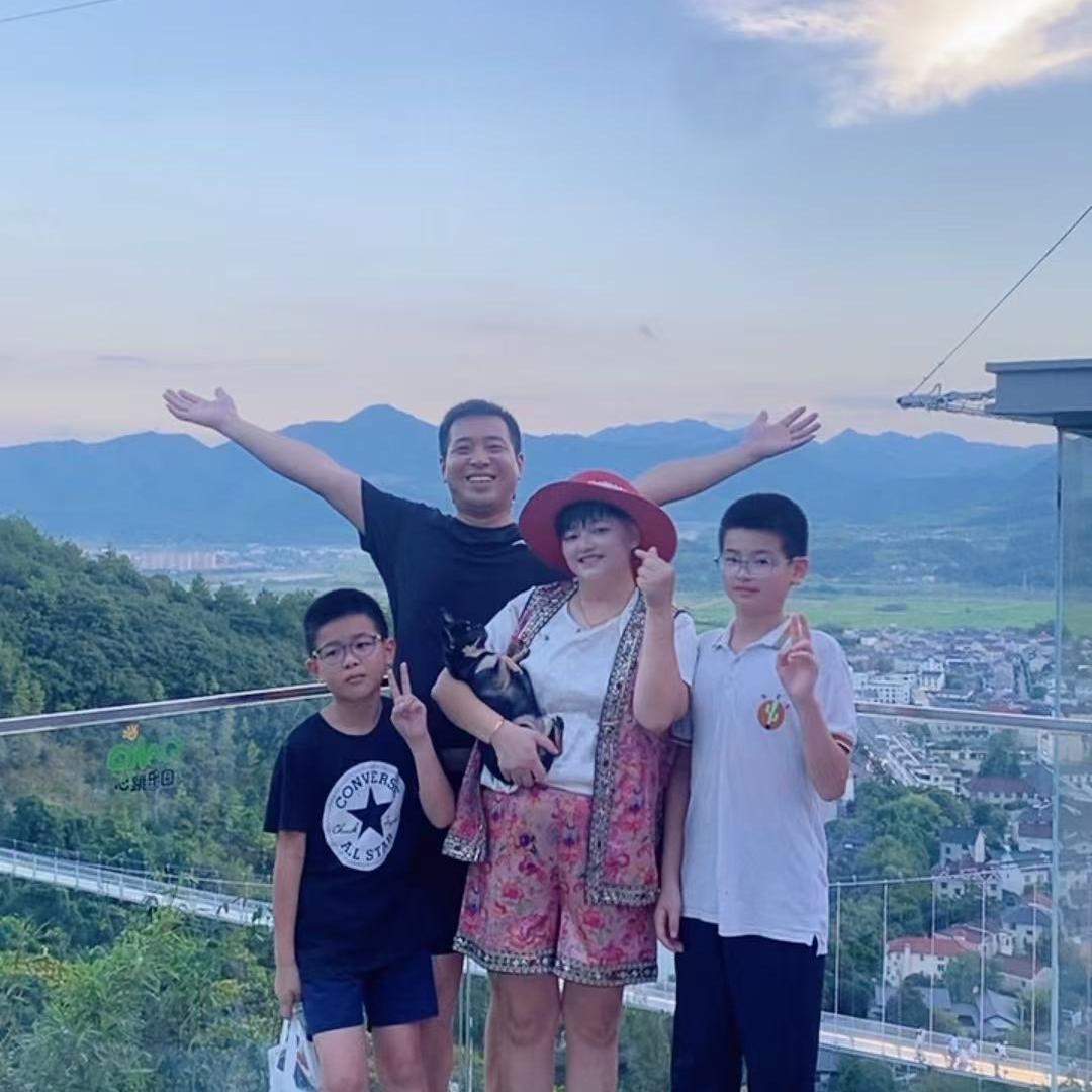 绍兴越城区何老三馄饨优品店