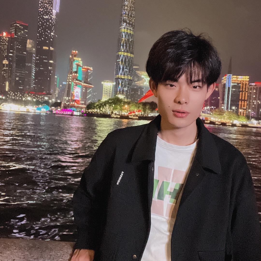 梁锦明