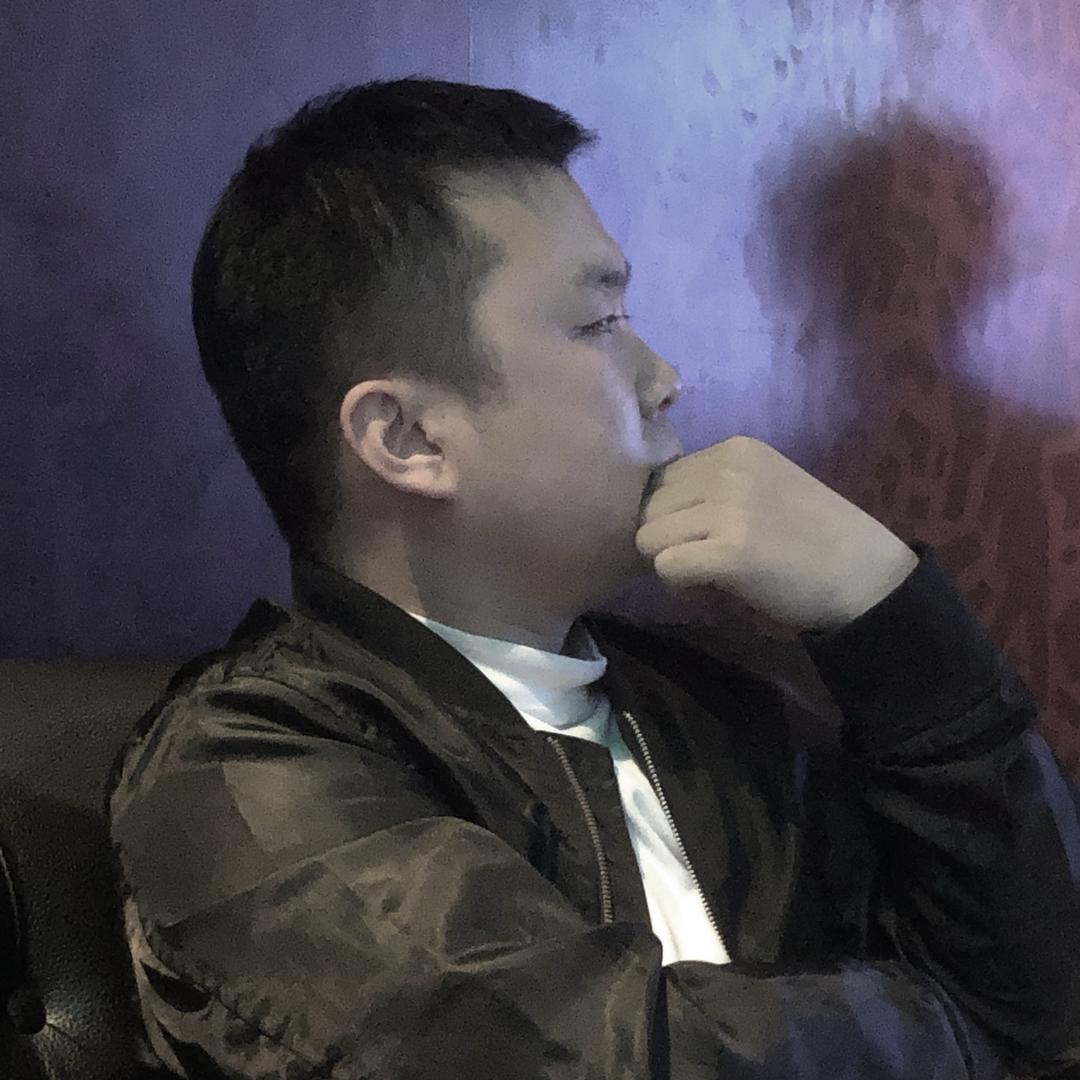 教高中的美术老师