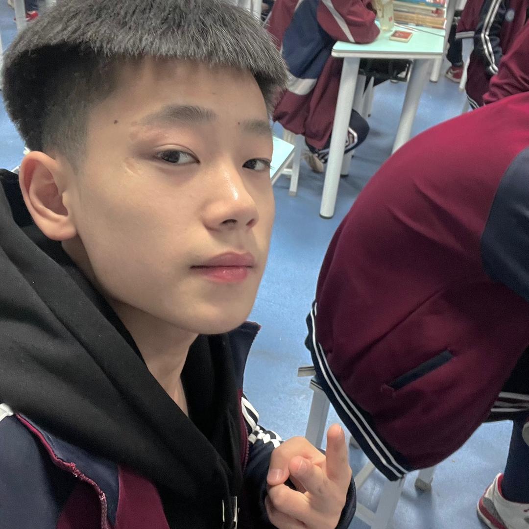 锐……