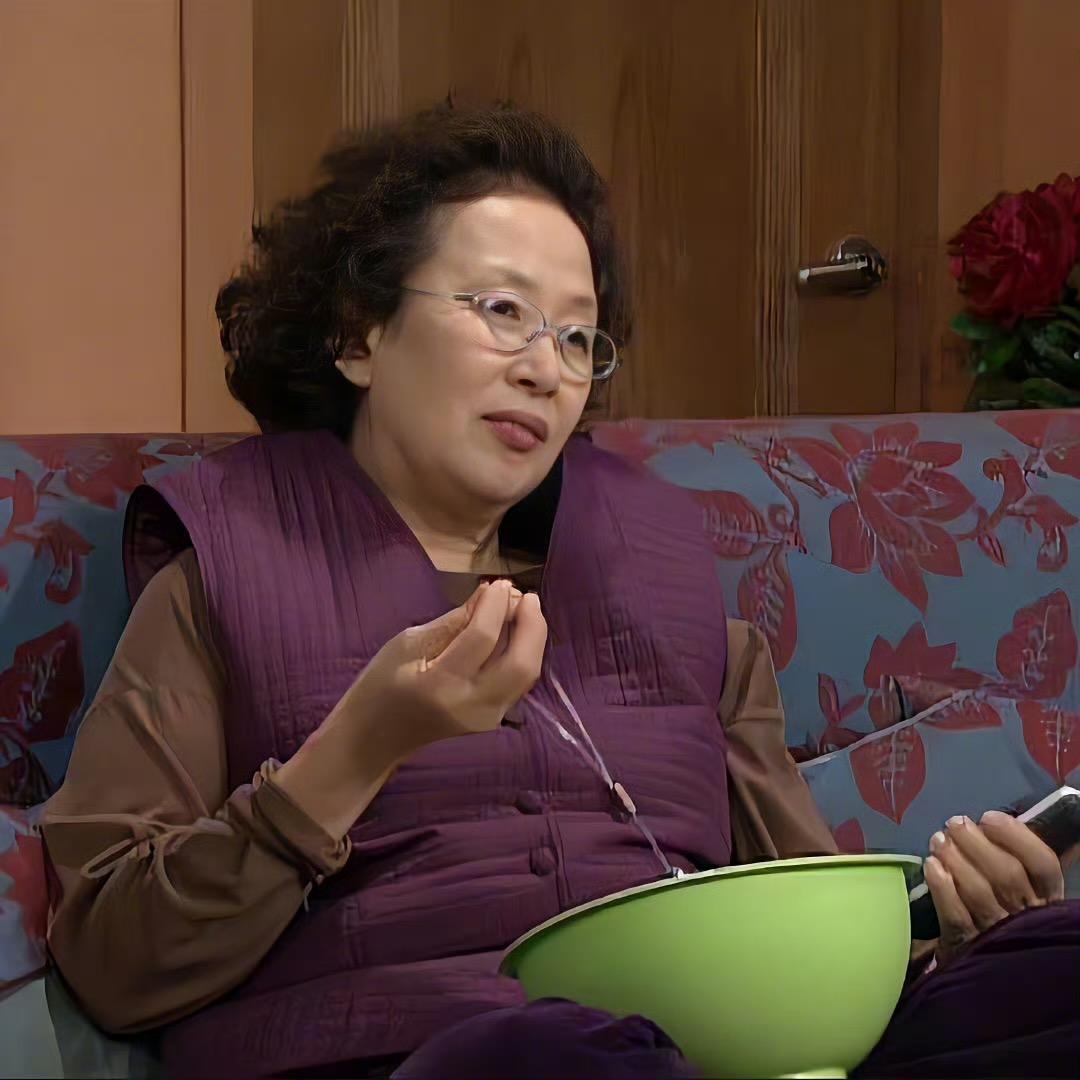 锅嘉碗里稀饭都吹不冷