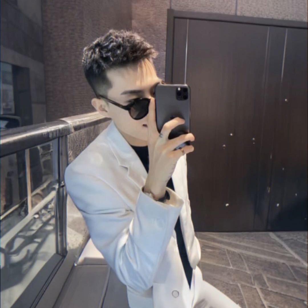 @杨嘉魏.