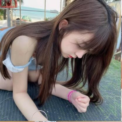 她生气也很可爱