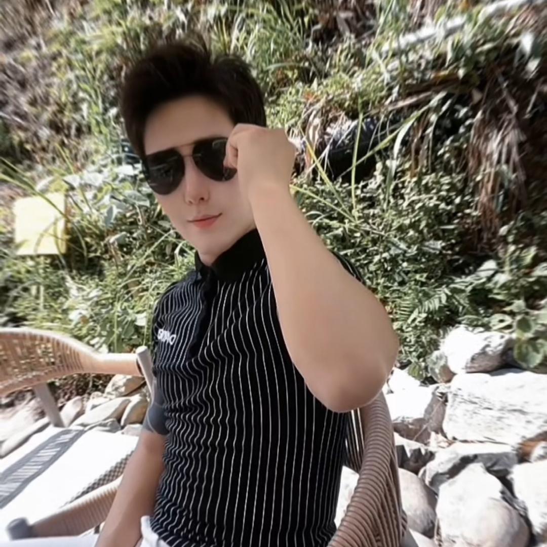@斌 斌
