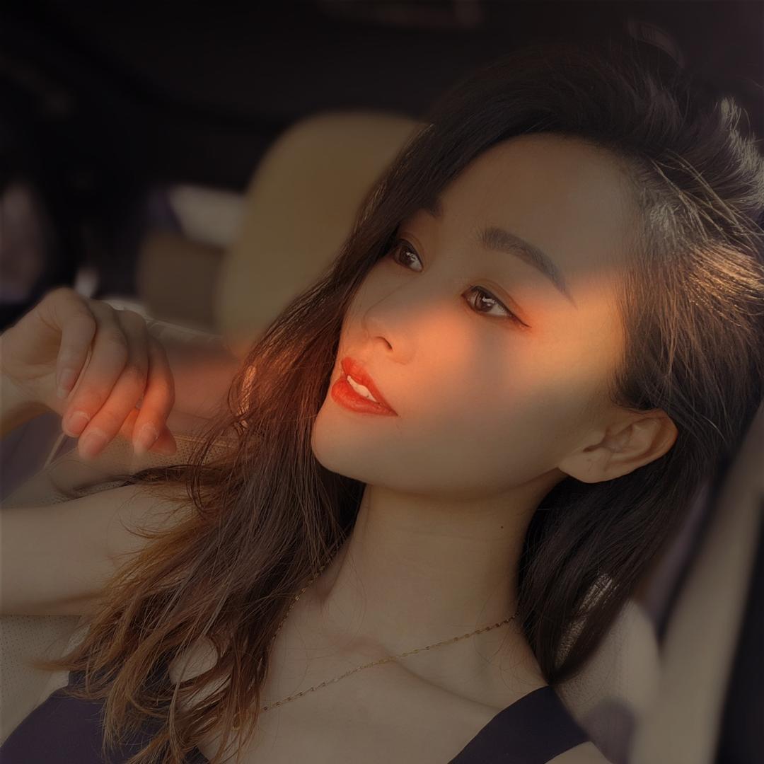 丽爷头像