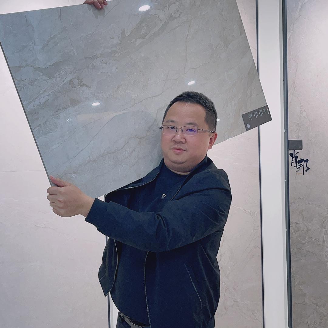 曲靖麦田卡硕瓷砖老邓