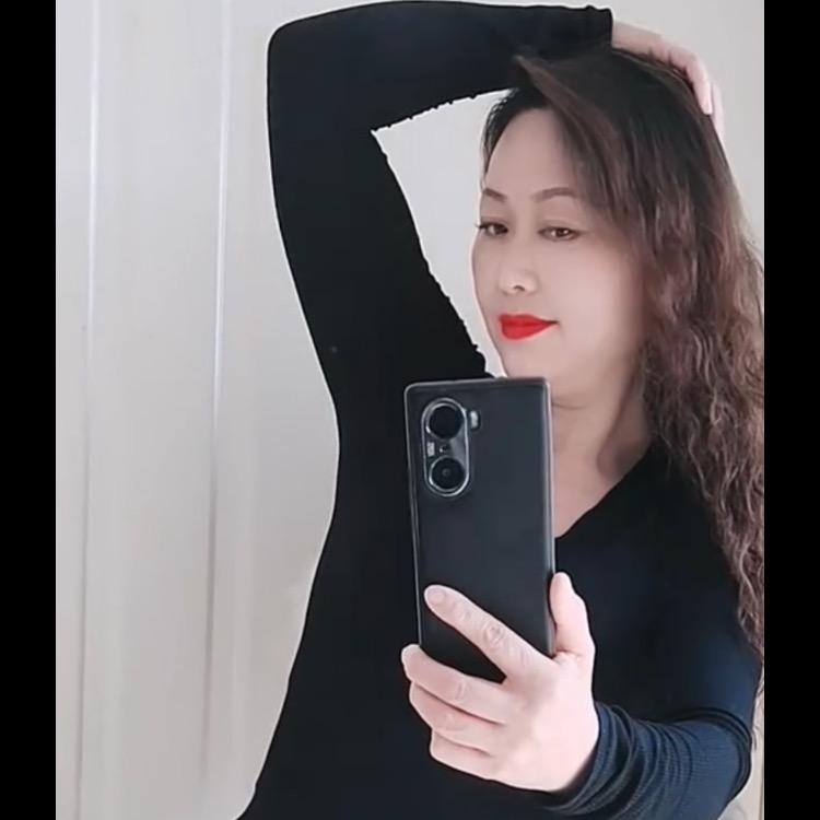 农村女人香香（一个人）