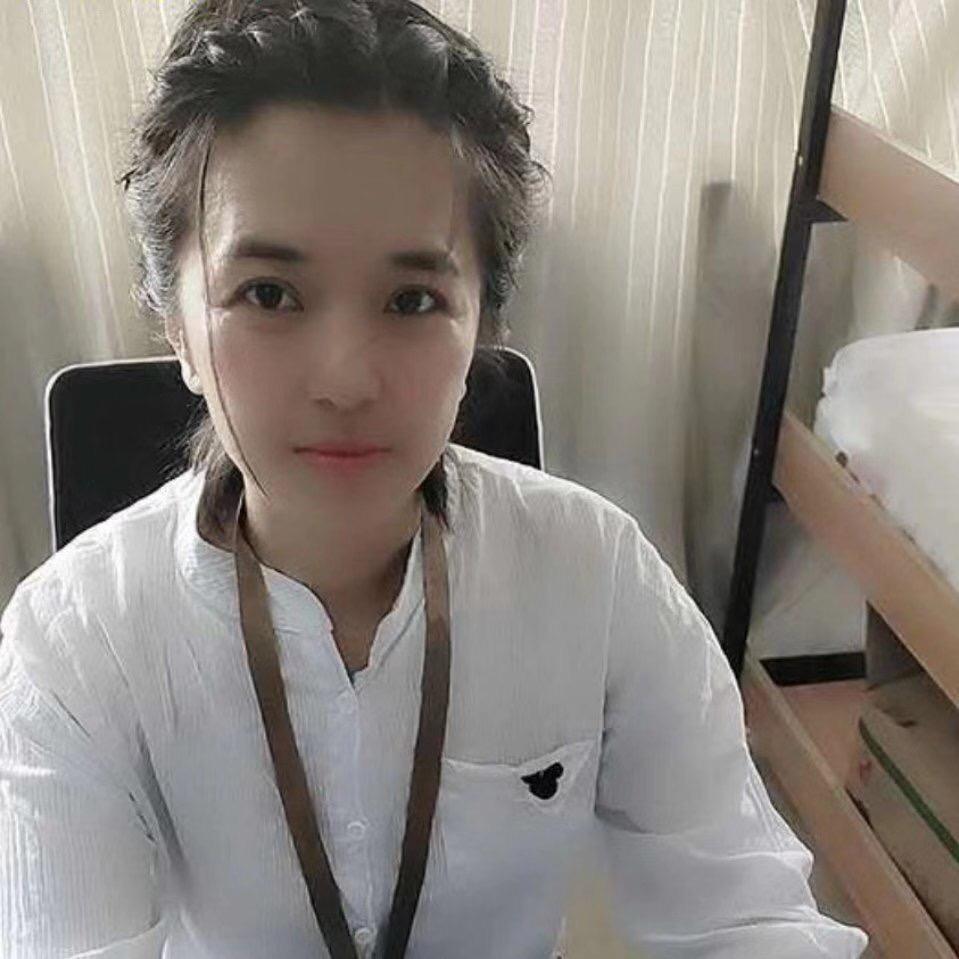 邱缘聊养鸡