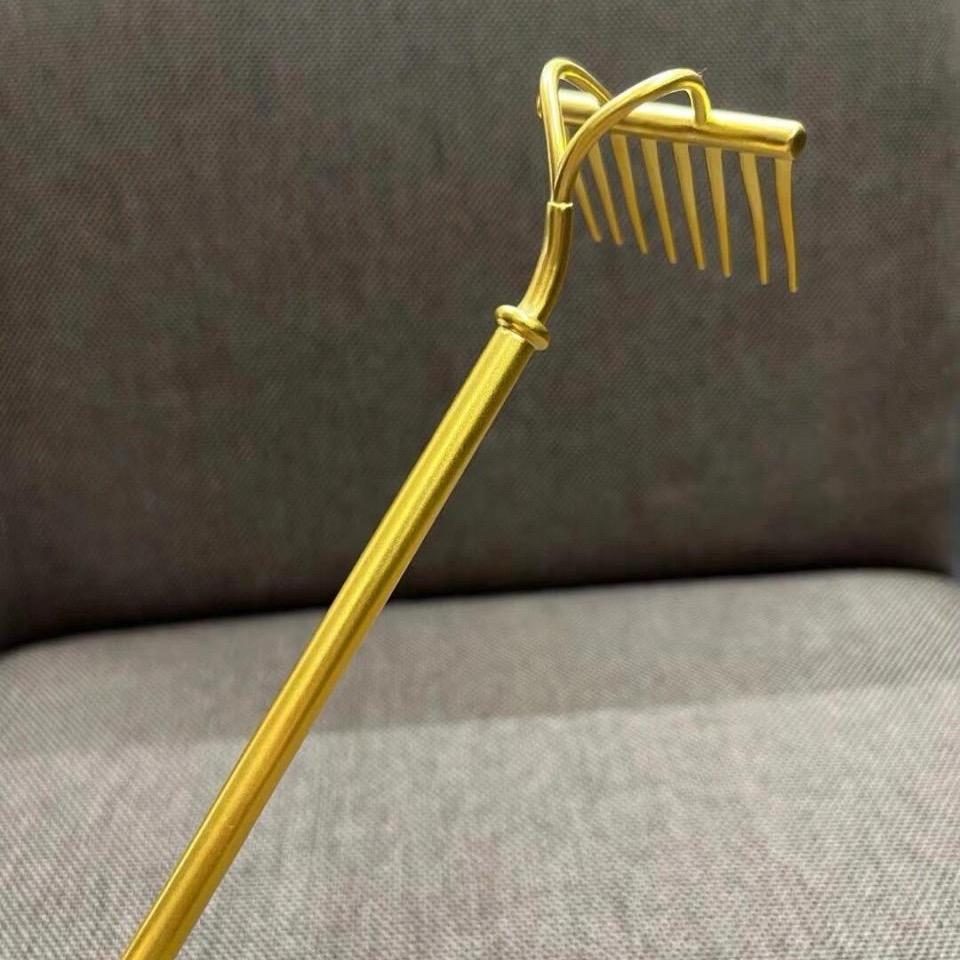 钻石钉耙
