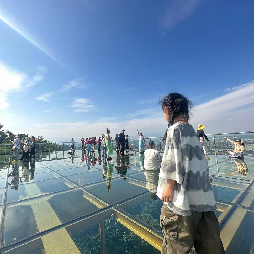 爱吃香菜的小桃子