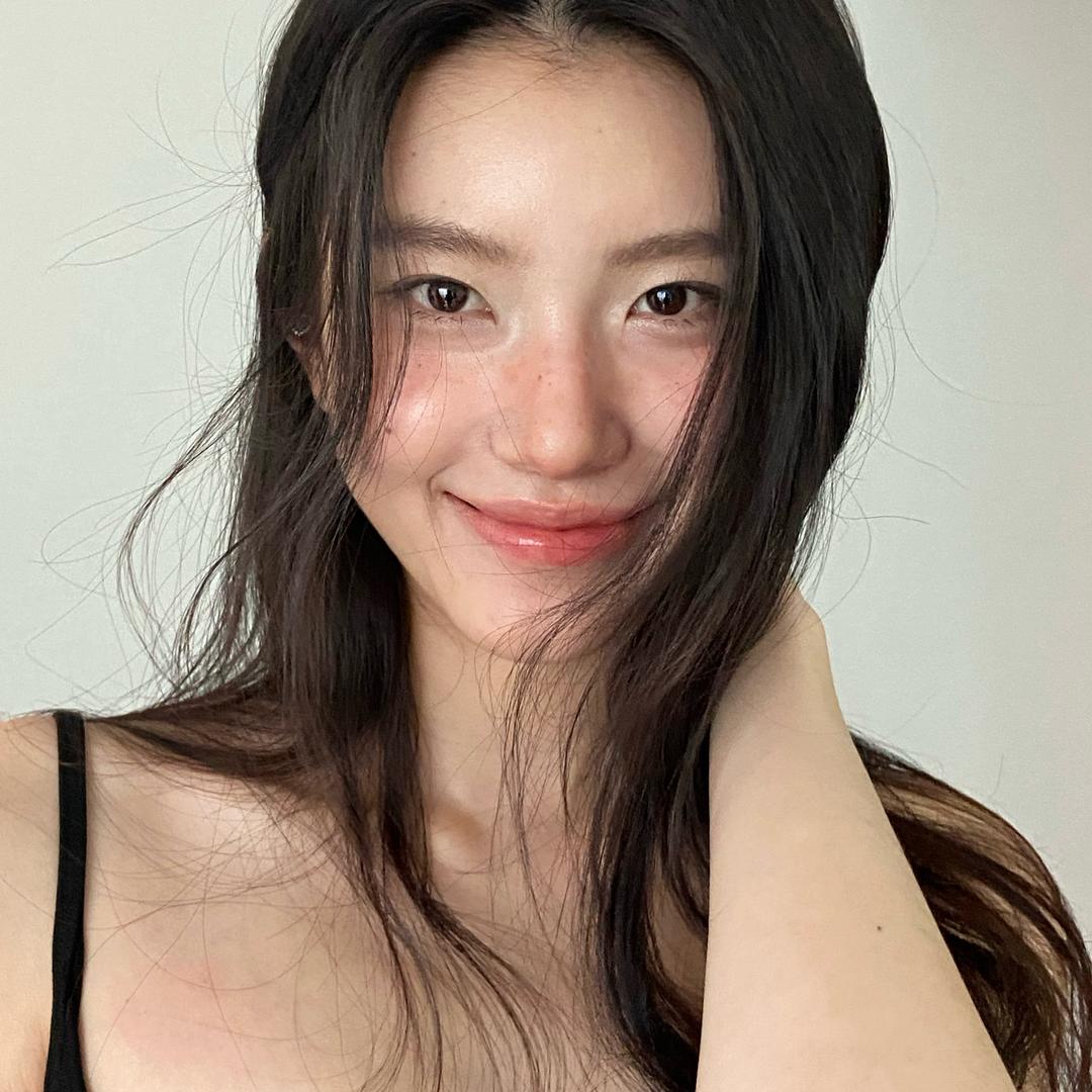 六一^