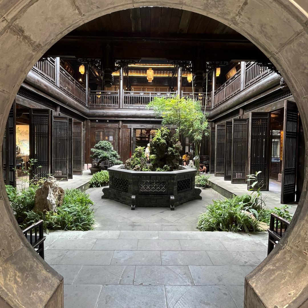 谢老师（鸿运当头）