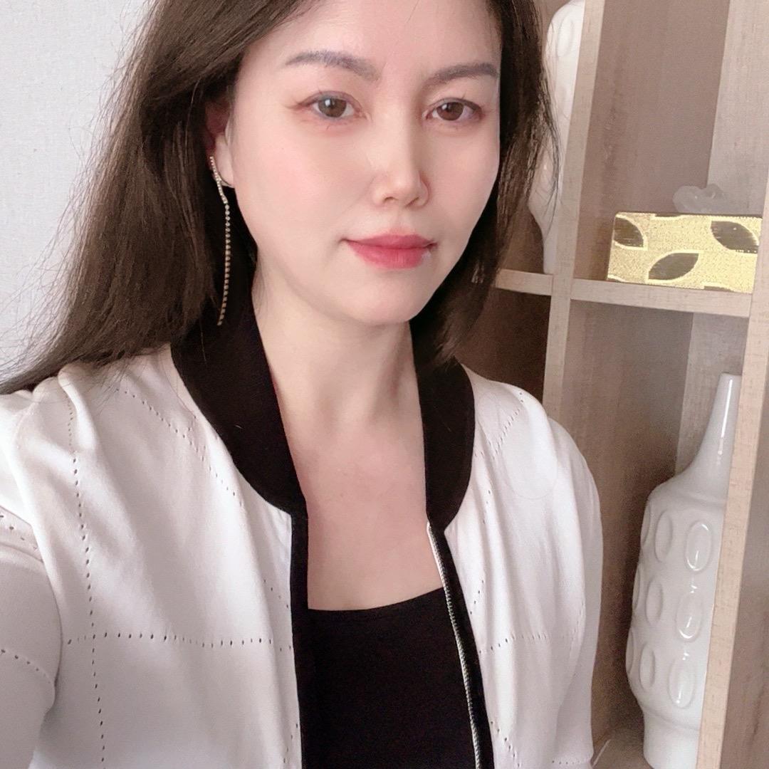 静静💃