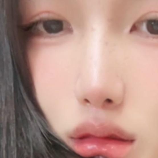 阿雯plus