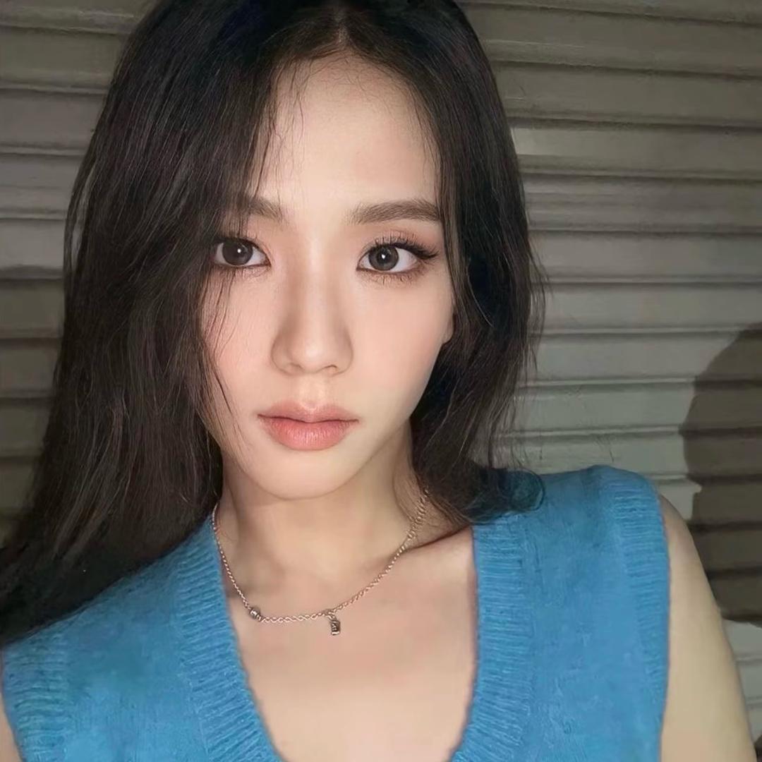 姝