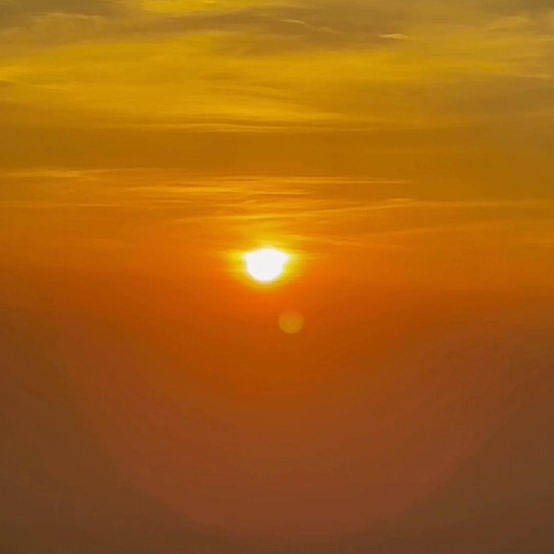 狂龙一声笑