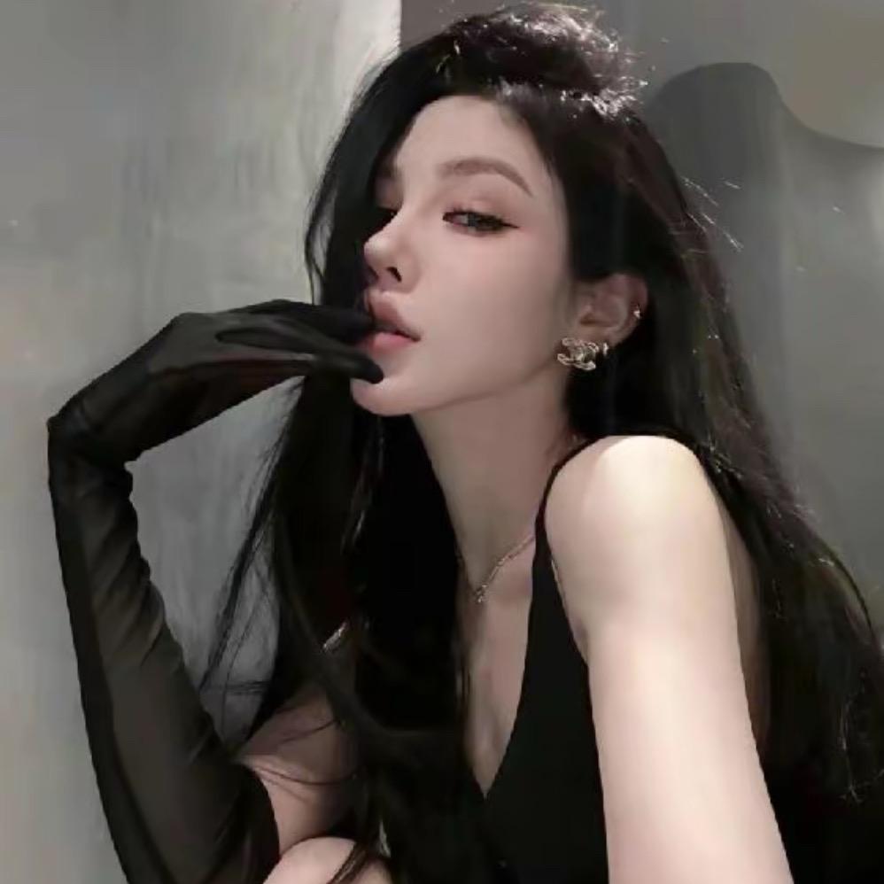 肤白貌美大长腿冷艳后妈