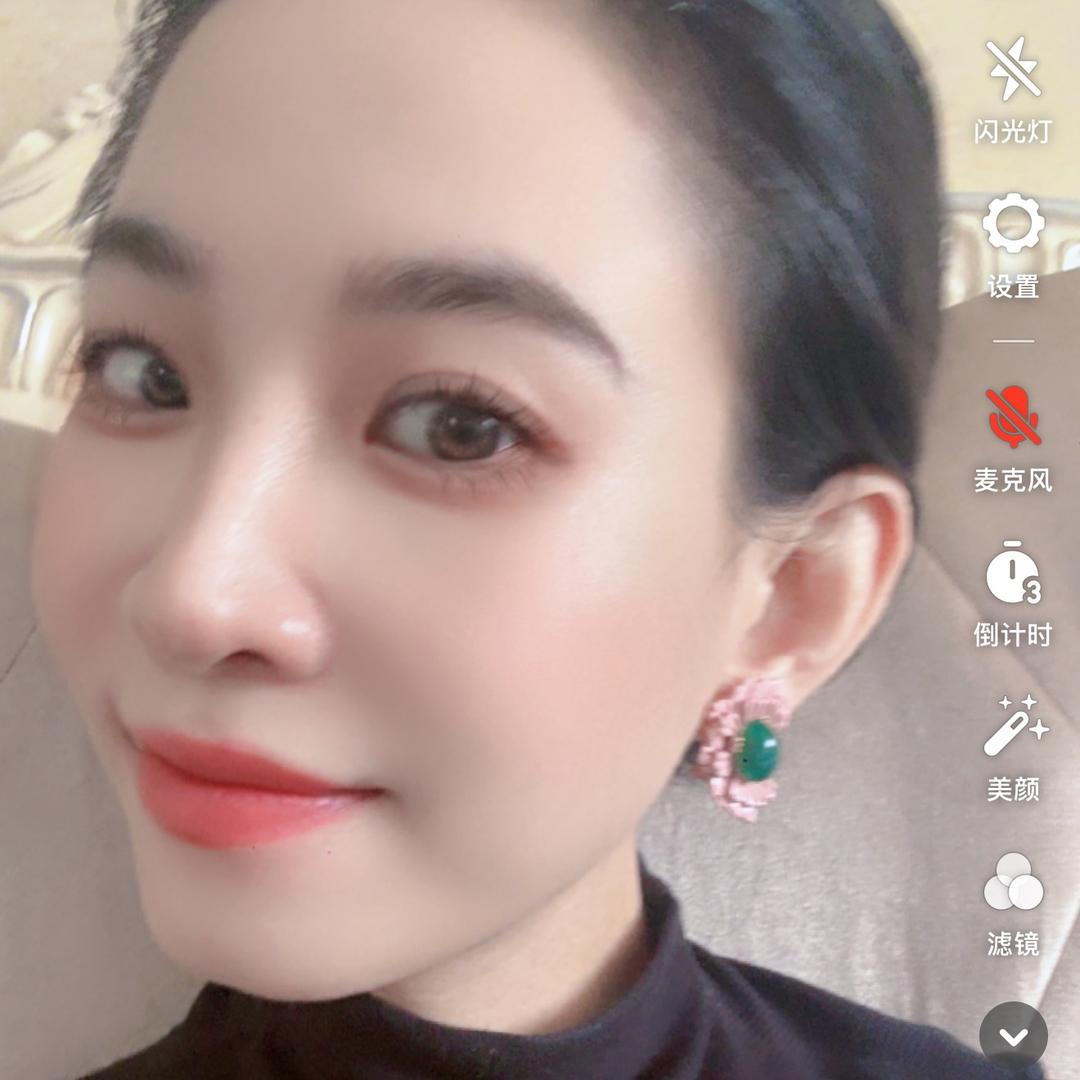 村里一枝花