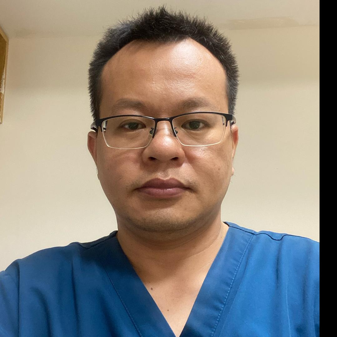 宠物中西结合医生容土钦