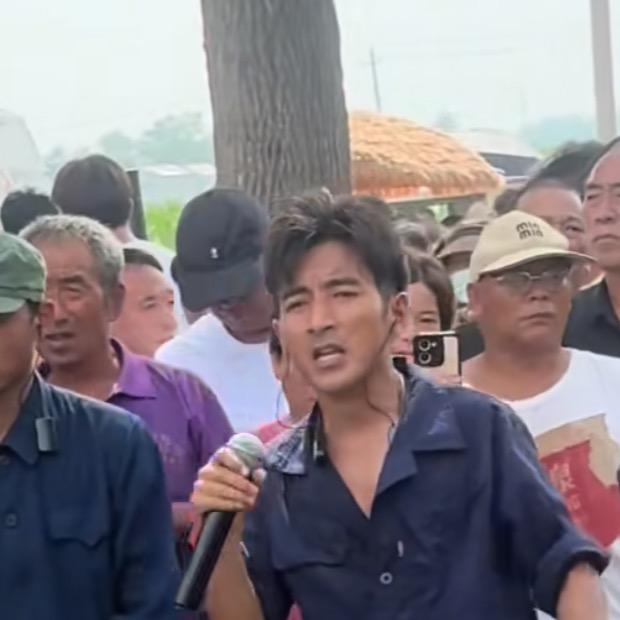 王较瘦《9月29号大号举行开业庆典》
