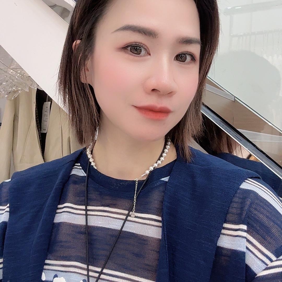 青雅名品女装