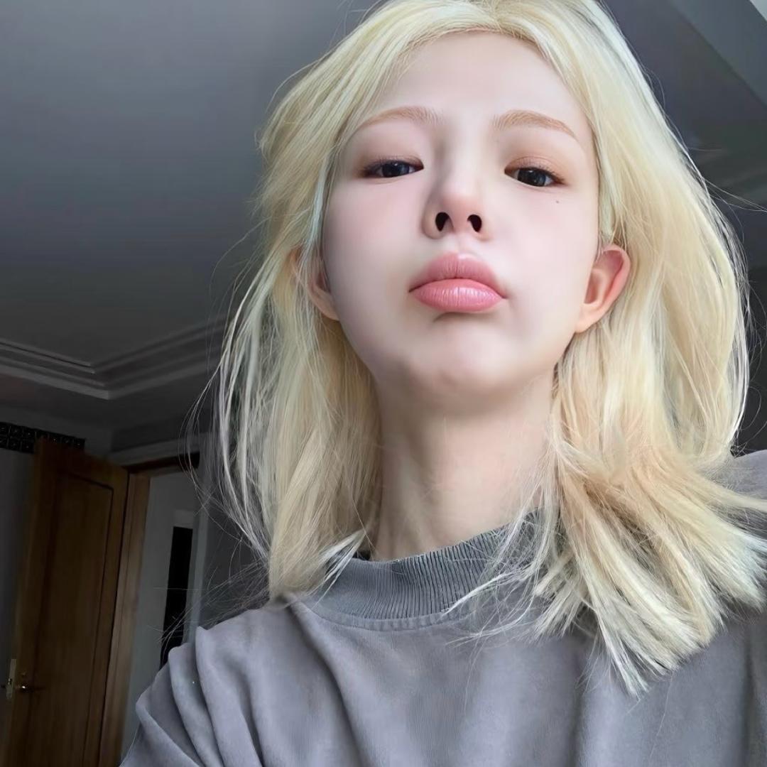 美女不6泪