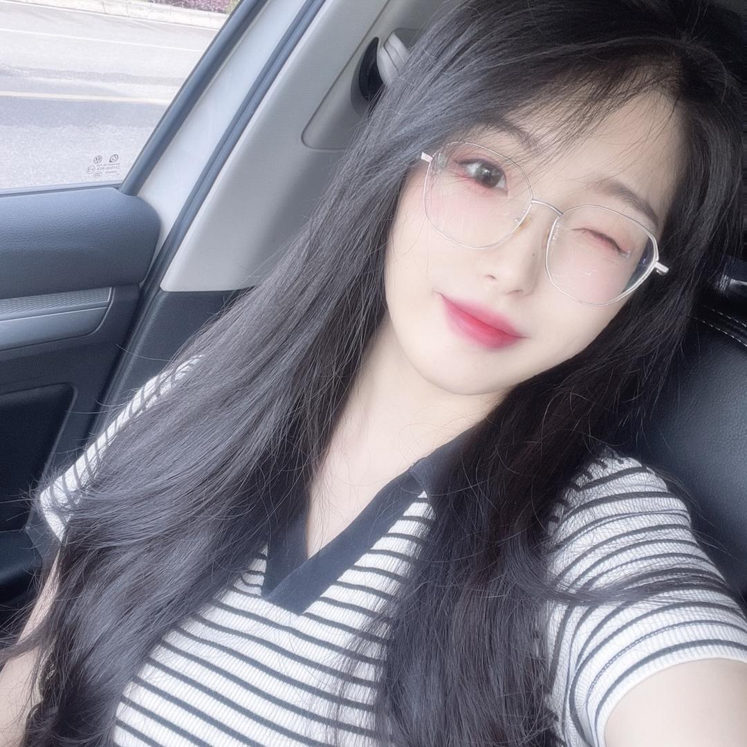 小李想变成小美！