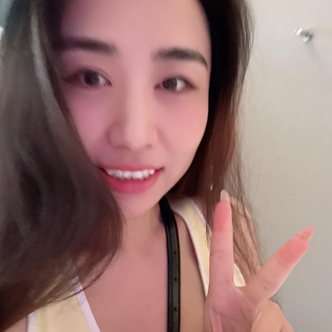 爱吃肉的小婊砸