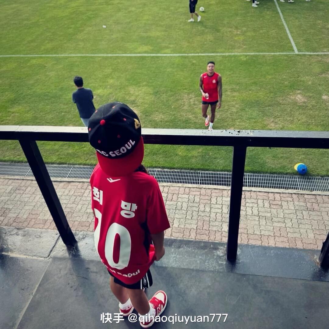 啊.
